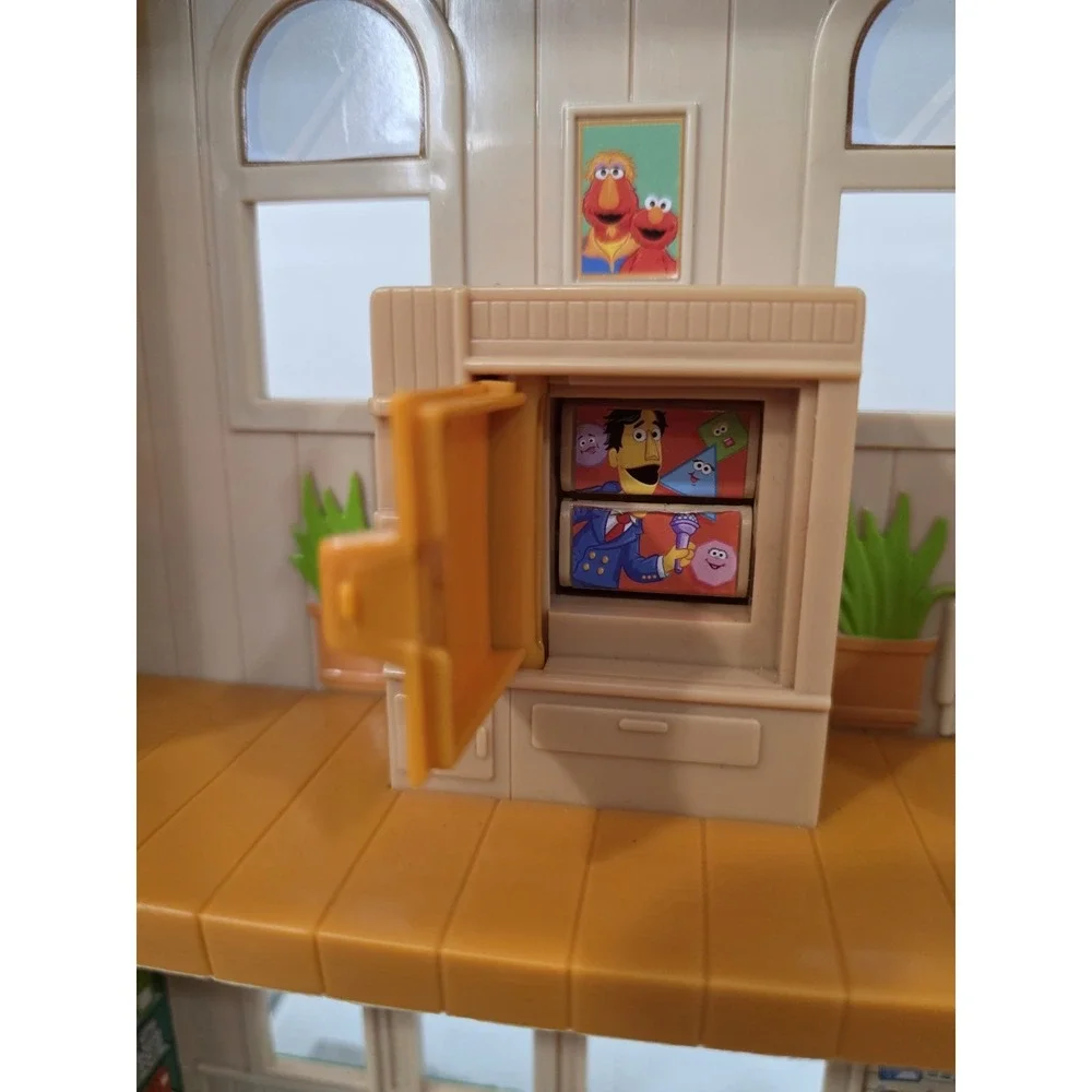2008 Mattel Sesame Street 123 Hooper's Store Playset Includes Big Bird